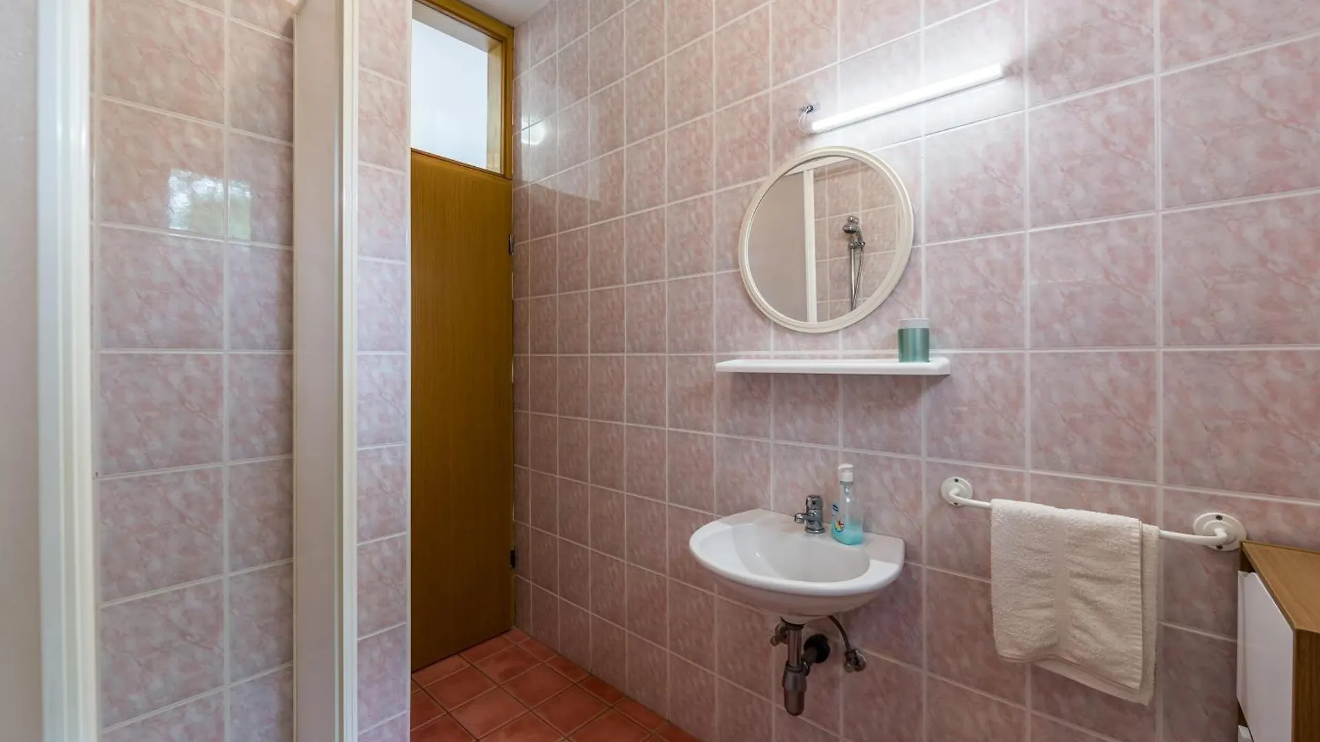 Apartments Claudia 3*, Smrika Croatia