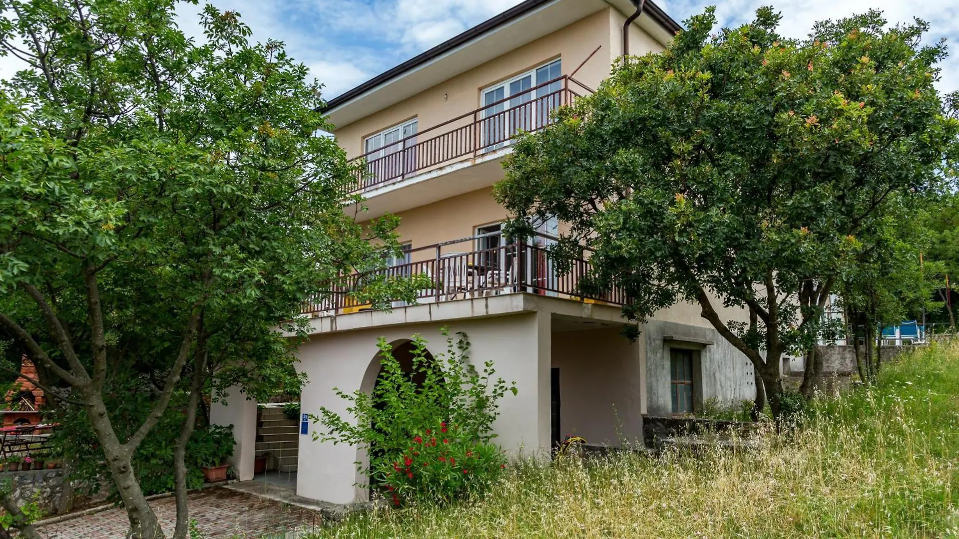 Apartments Claudia Gostinjska kuća Smrika